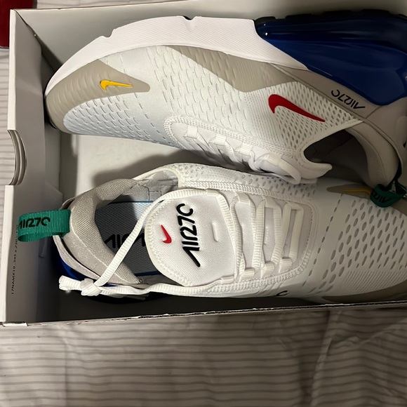 Air max 270 white,blue, and red - Picture 1 of 3